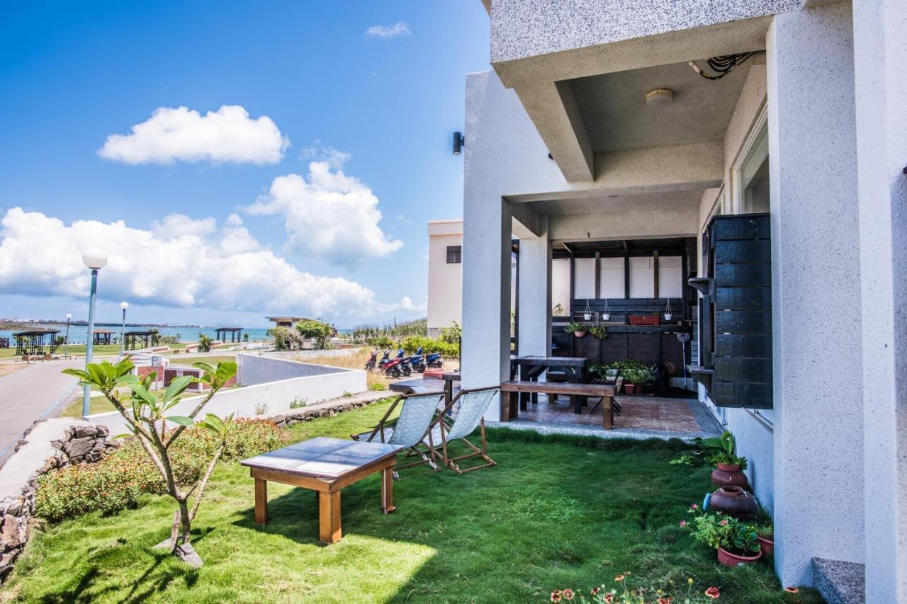 Malibu Oceanview Homestay Magong Exterior photo